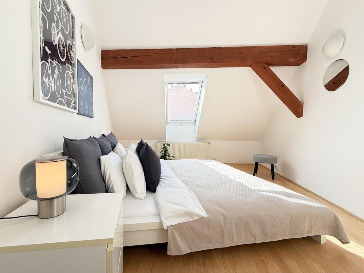 Turnkey I Old Town 5br Loft