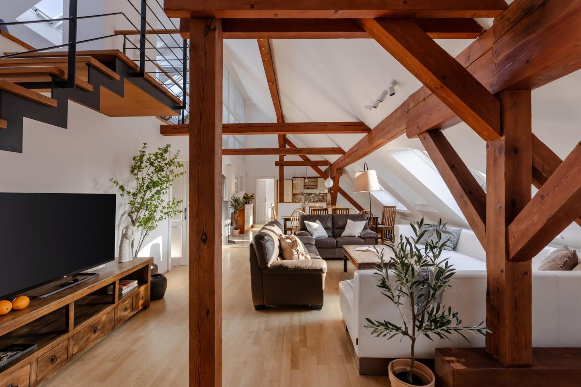 Turnkey I Old Town 5br Loft