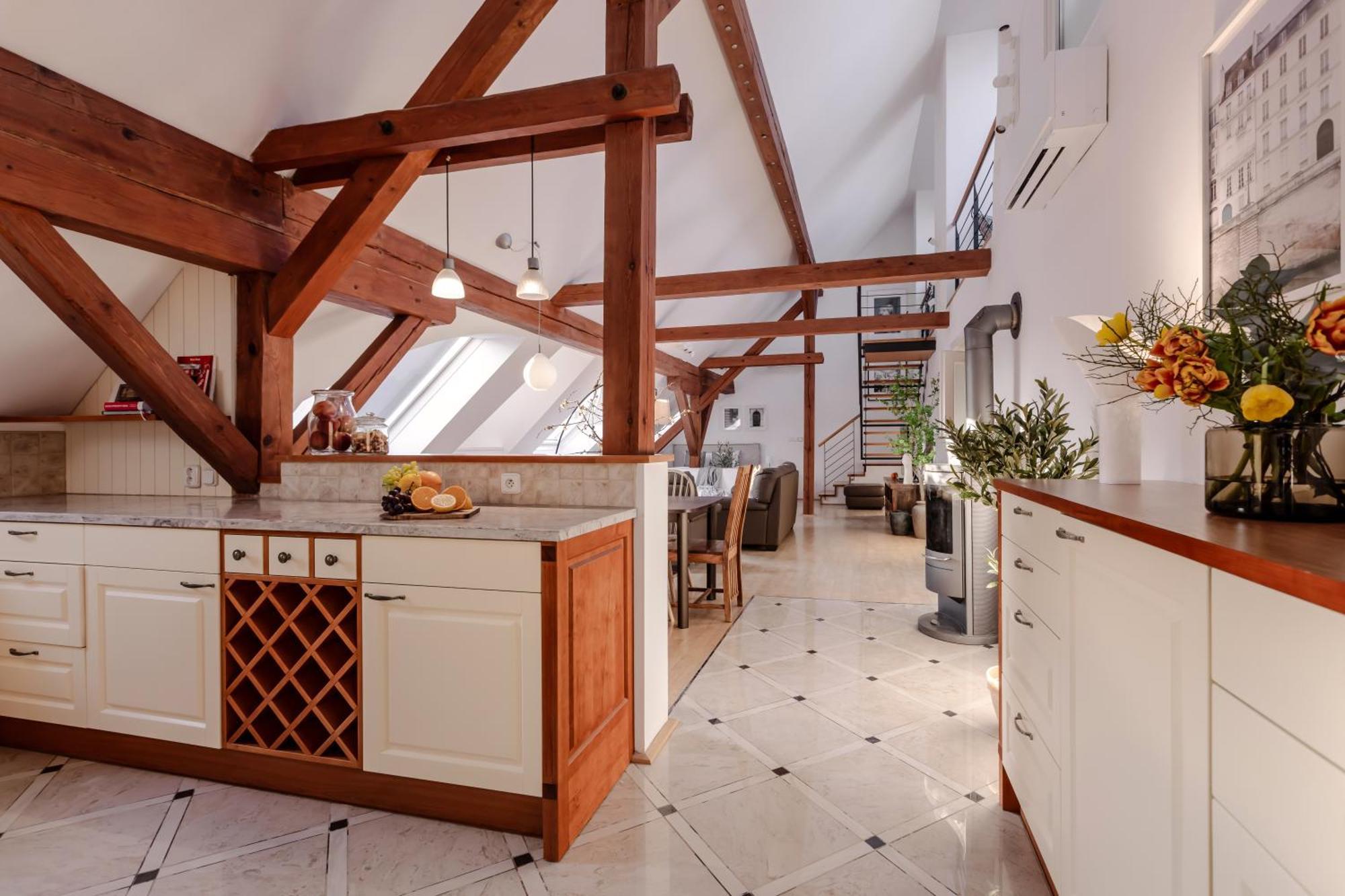 Turnkey I Old Town 5br Loft Praga
